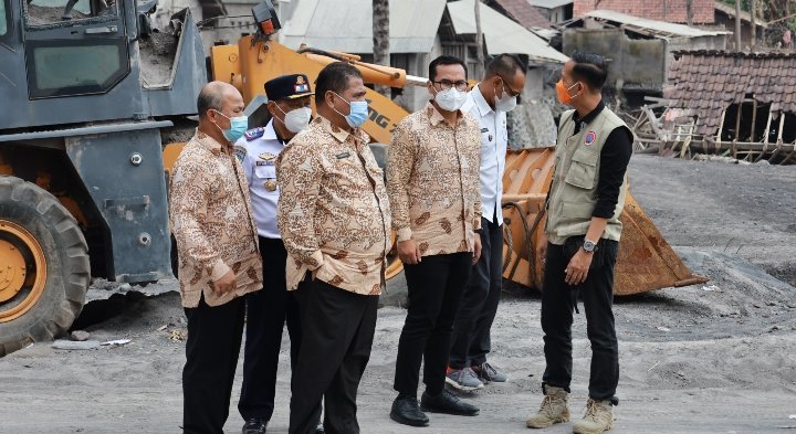 Pemkot Tangsel Berikan Bantuan Ke Lumajang