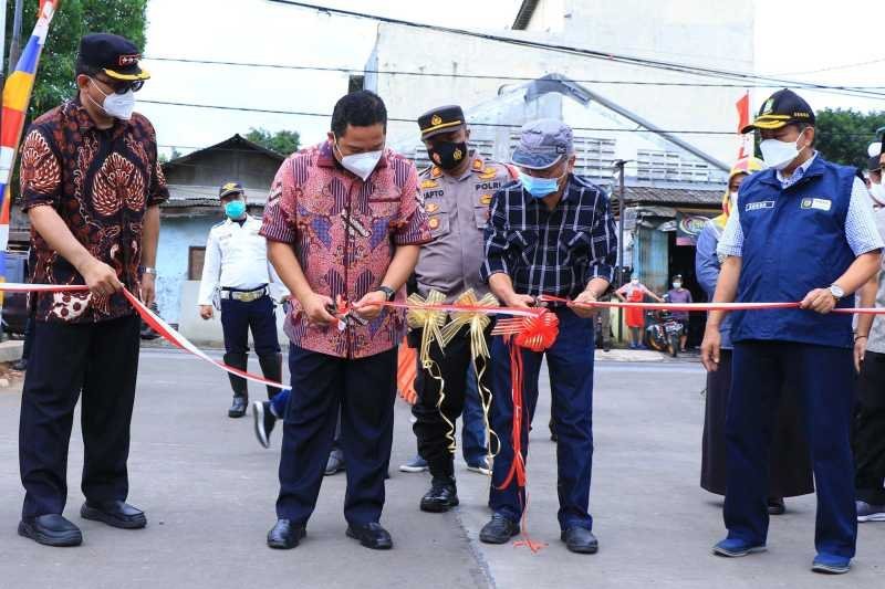 Walikota Arief Resmikan Proyek Pembangunan di Karawaci