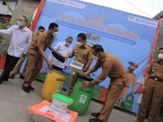 Walikota Arief Canangkan Program RW Tanpa Sampah