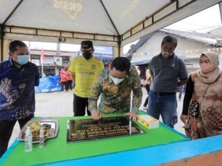 Walikota Arief Resmikan Taman Baca di Cimone