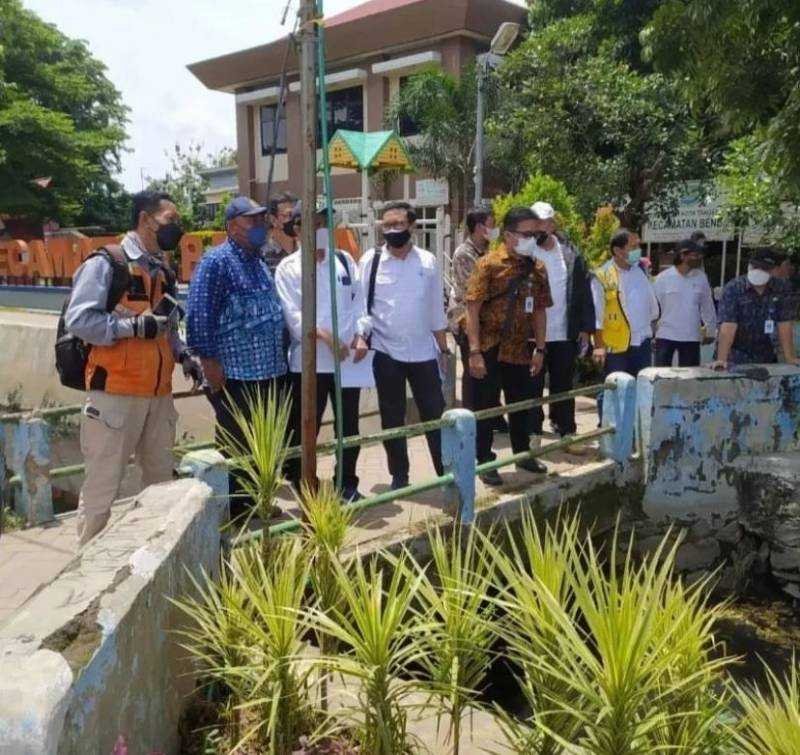 DPUPR Kota Tangerang Tangani Banjir di Benda