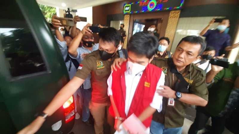 Terlibat Pungli, Oknum Pejabat Bea Cukai Soetta Ditahan Kejati