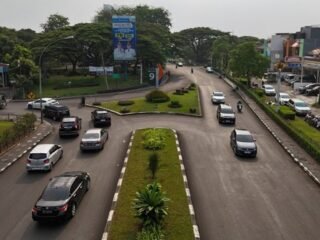 Pemkot Tangsel Lakukan Peningkatan Infrastruktur Jalan Senayan