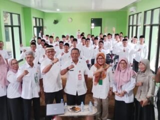 DPKP Tangerang Dorong Santri Jadi Petani Milenial