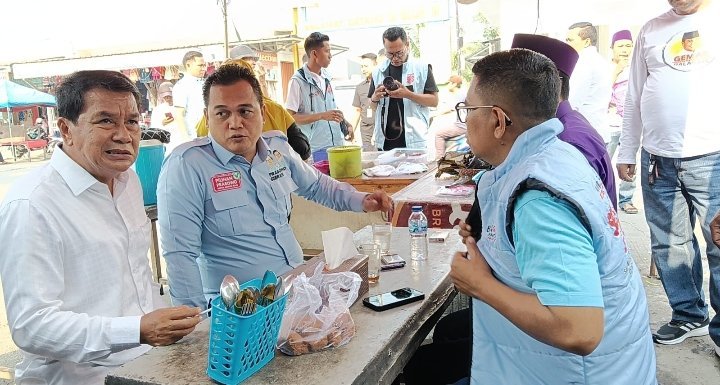 Maesyal Rasyid Turun Langsung Sapa Masyarakat, Sarapan Nasi Uduk di Pasar Bukit Gading Balaraja