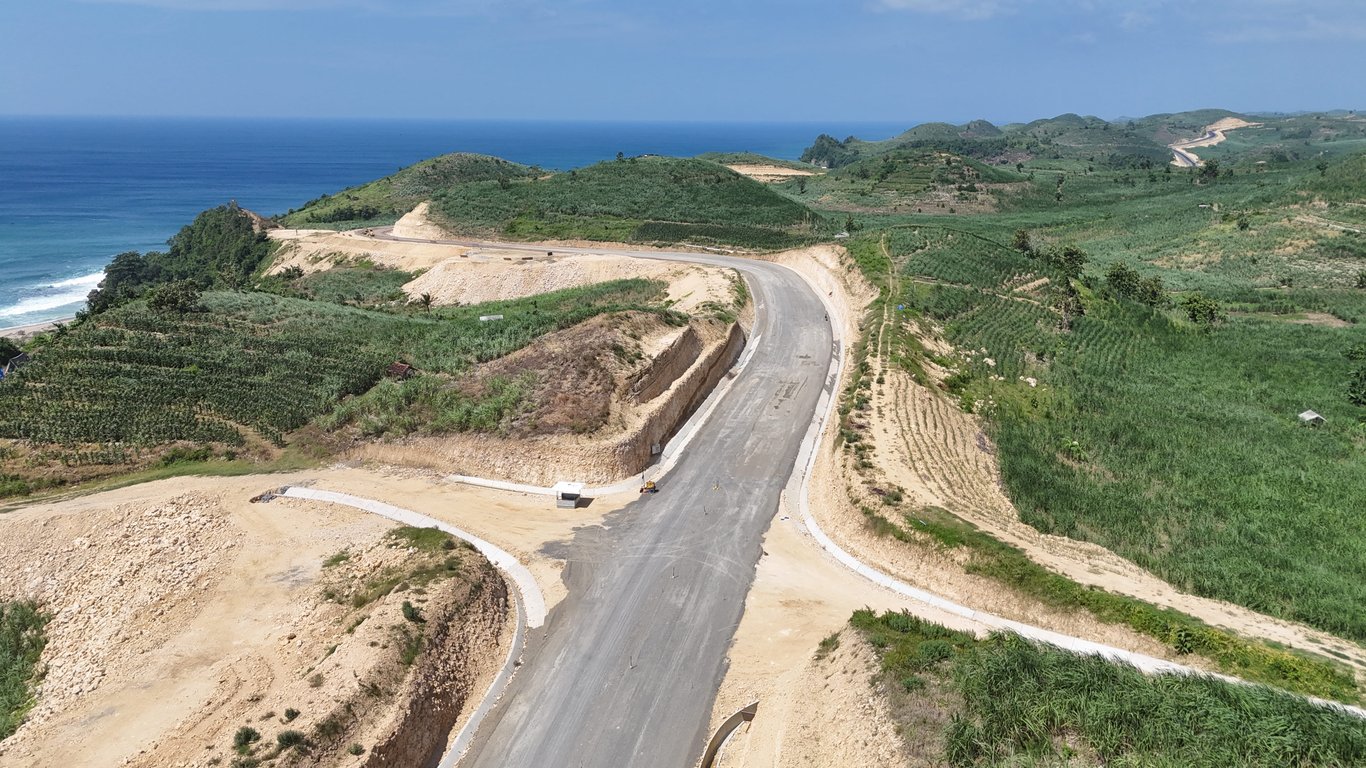 Pembangunan Jalan Lintas Selatan Lot 2: Bululawang – Sidomulyo – Tambakrejo oleh PTPP Melampaui Target , Proyek dengan Inovasi Terbaru